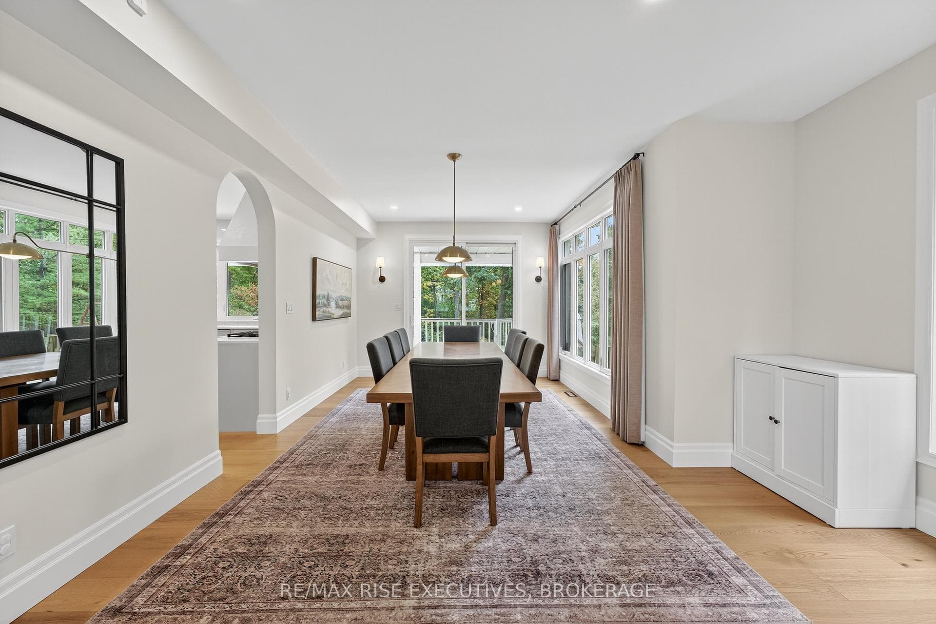 648 Woodland Place photo 8