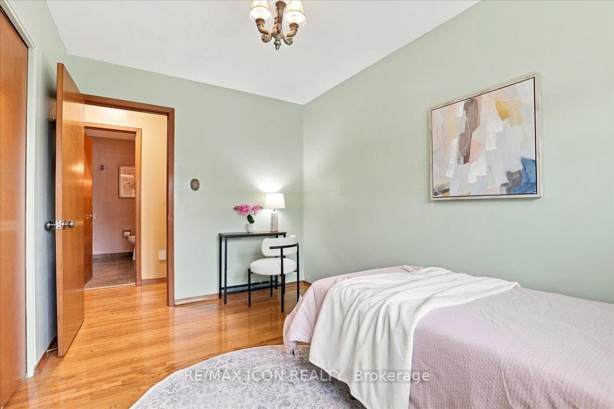 90 James Street photo 17