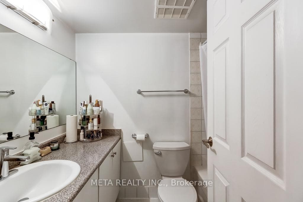 3380 Eglinton Avenue Unit 1101 photo 16