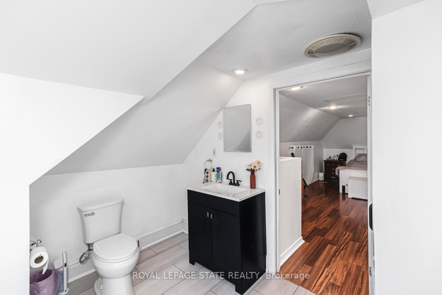 52 Cameron Avenue photo 33