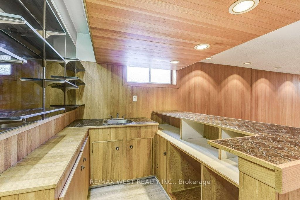 120 Neilson Drive photo 30