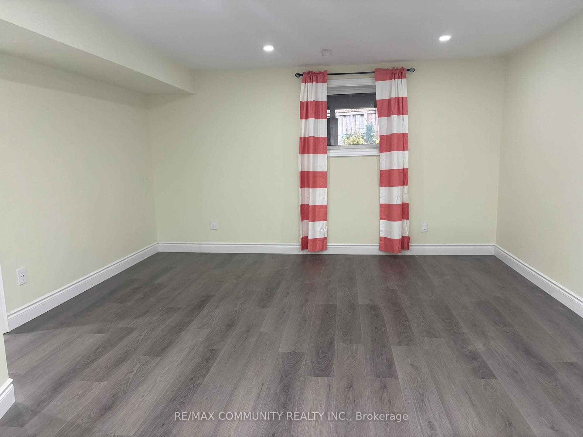 117 Millhouse Crescent Unit LOWER photo 6