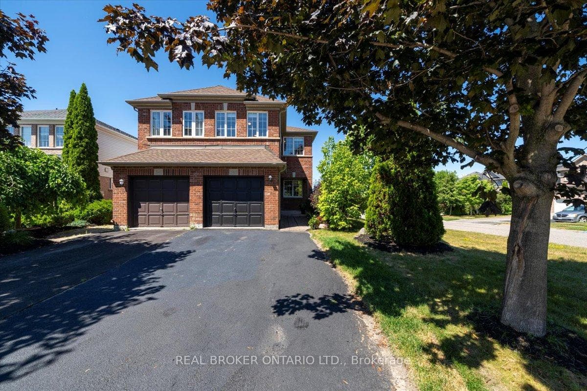 543 Heddle Crescent photo 2