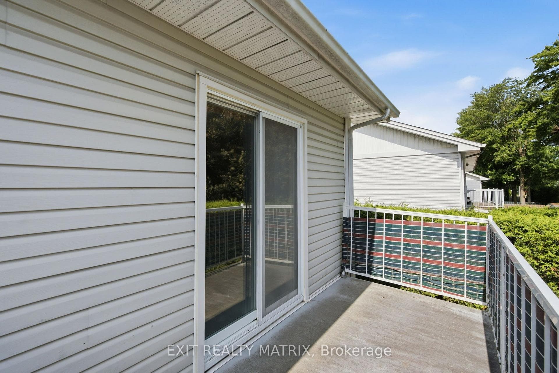 671 Berthiaume Street photo 17