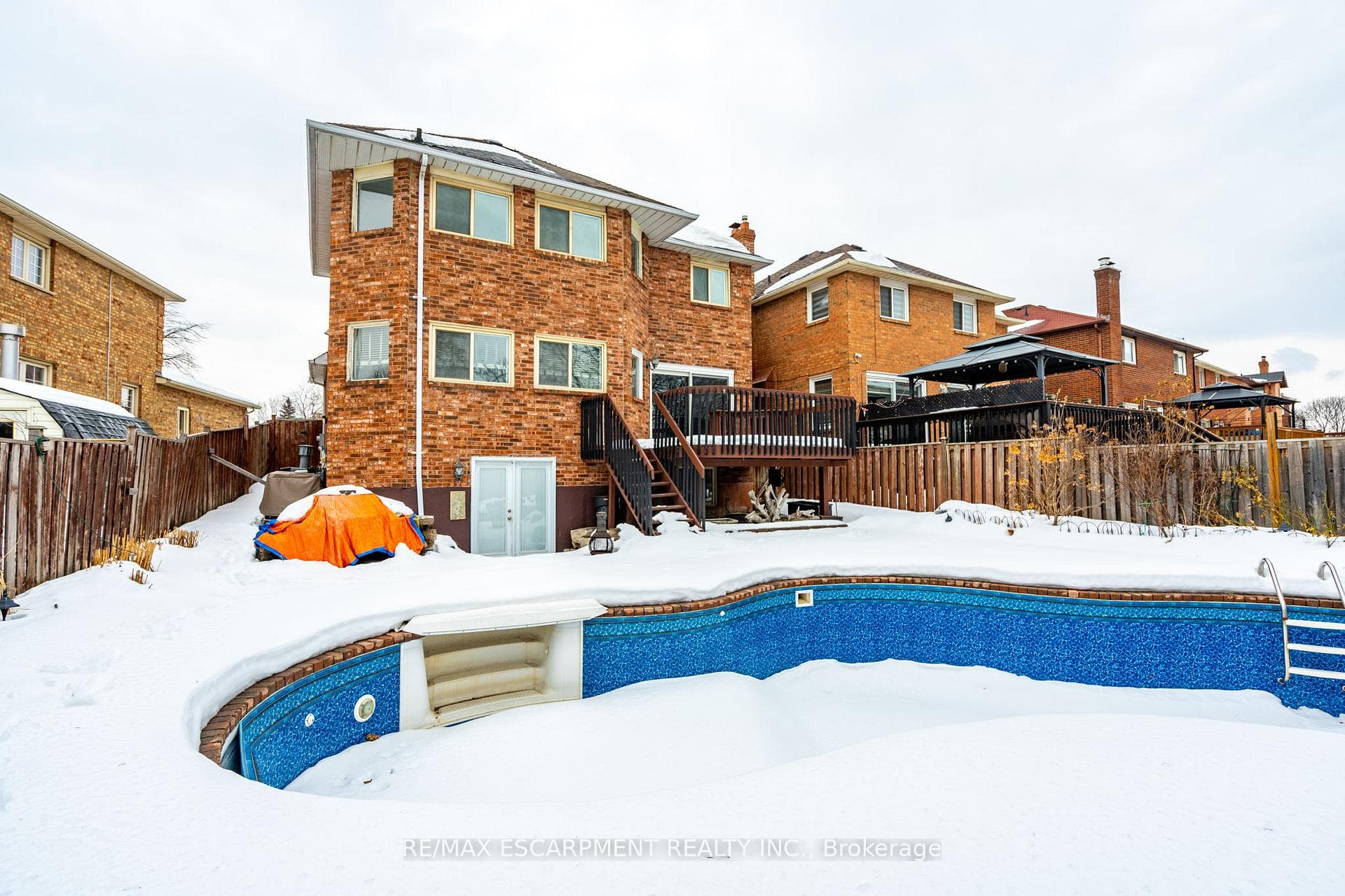 104 Lord Simcoe Drive photo 35