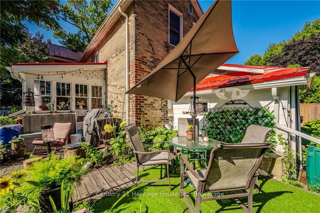 645 YONGE Street photo 34