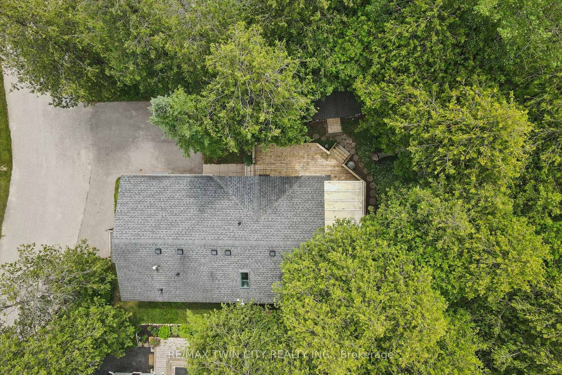 4 Spruce Avenue photo 24