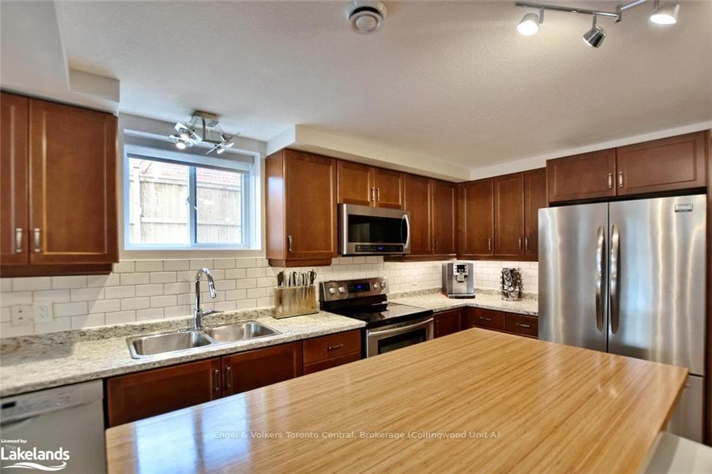 34B FINDLAY Drive photo 3