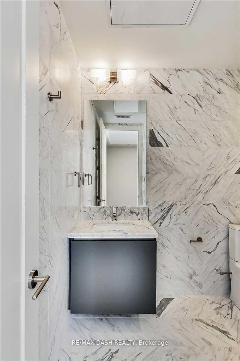 151 Avenue Road Unit 1001 photo 11