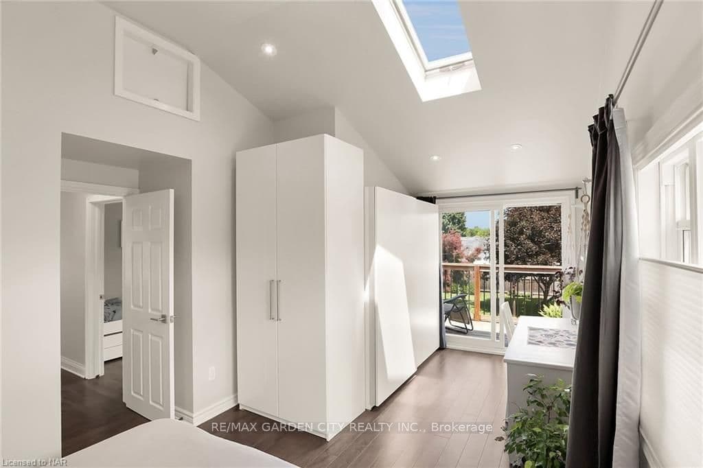 12 PHILPARK Road photo 19