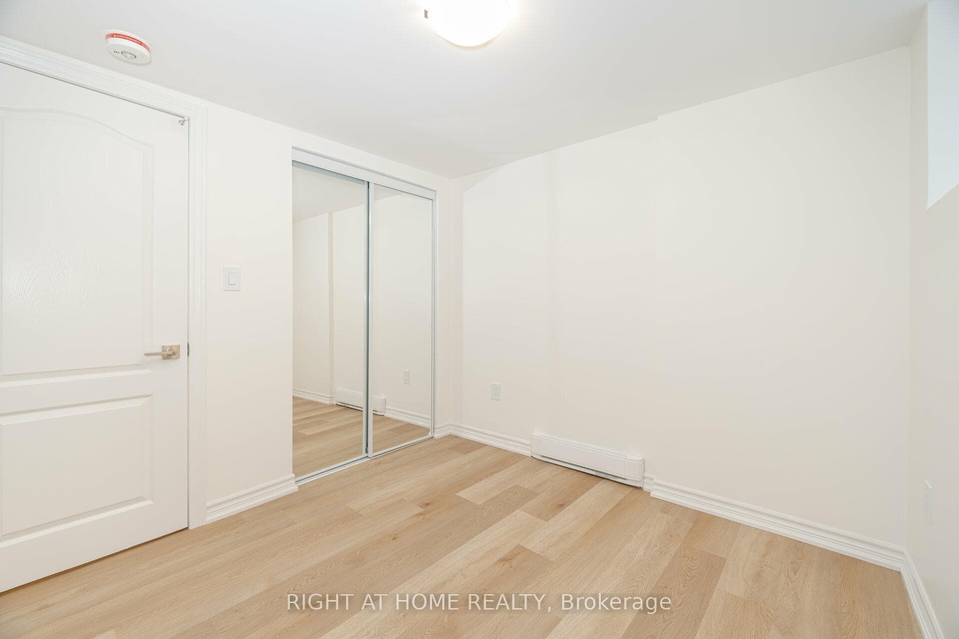 163 Bruce Street photo 31