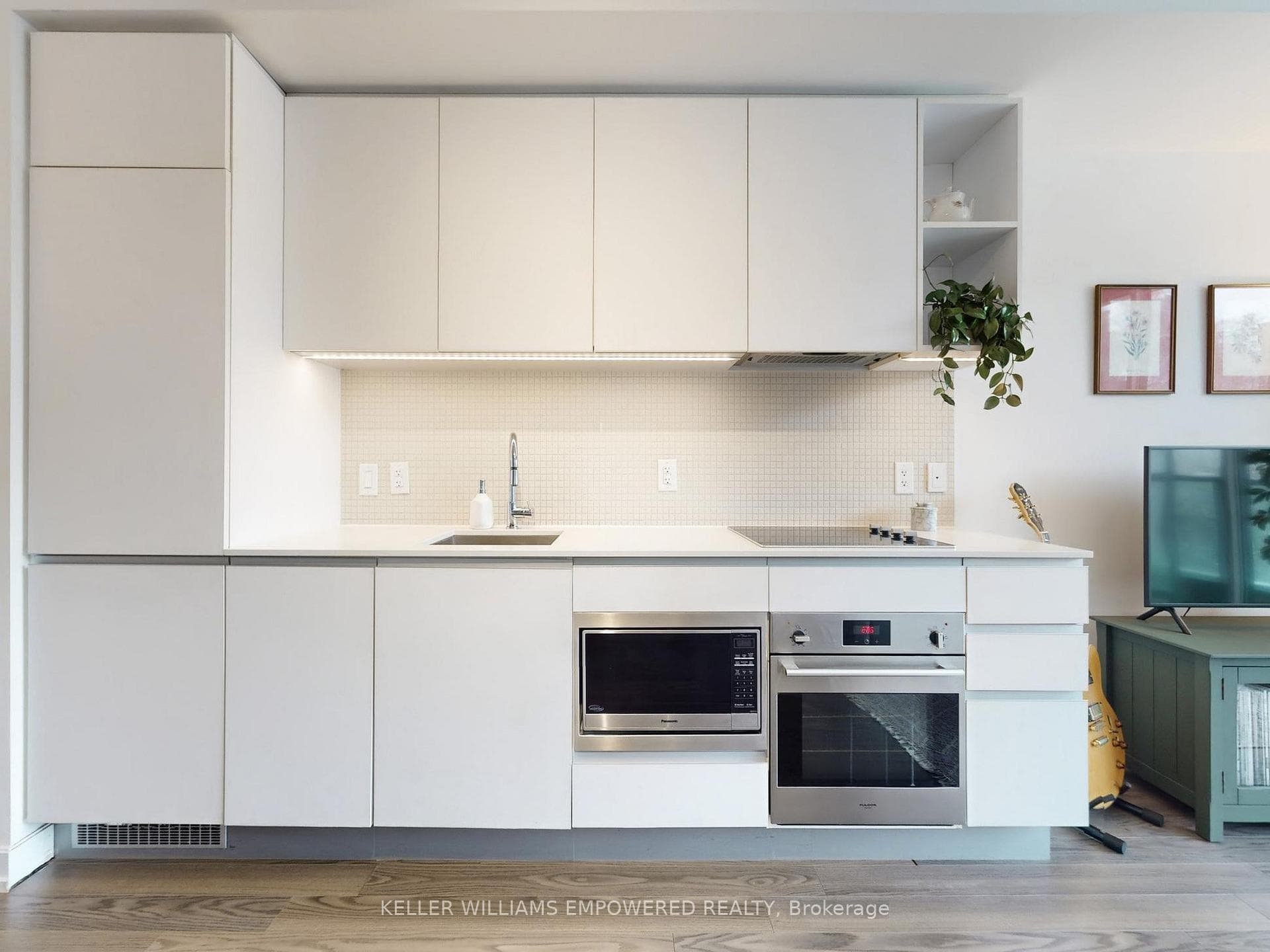 377 Madison Avenue Unit 307 photo 14