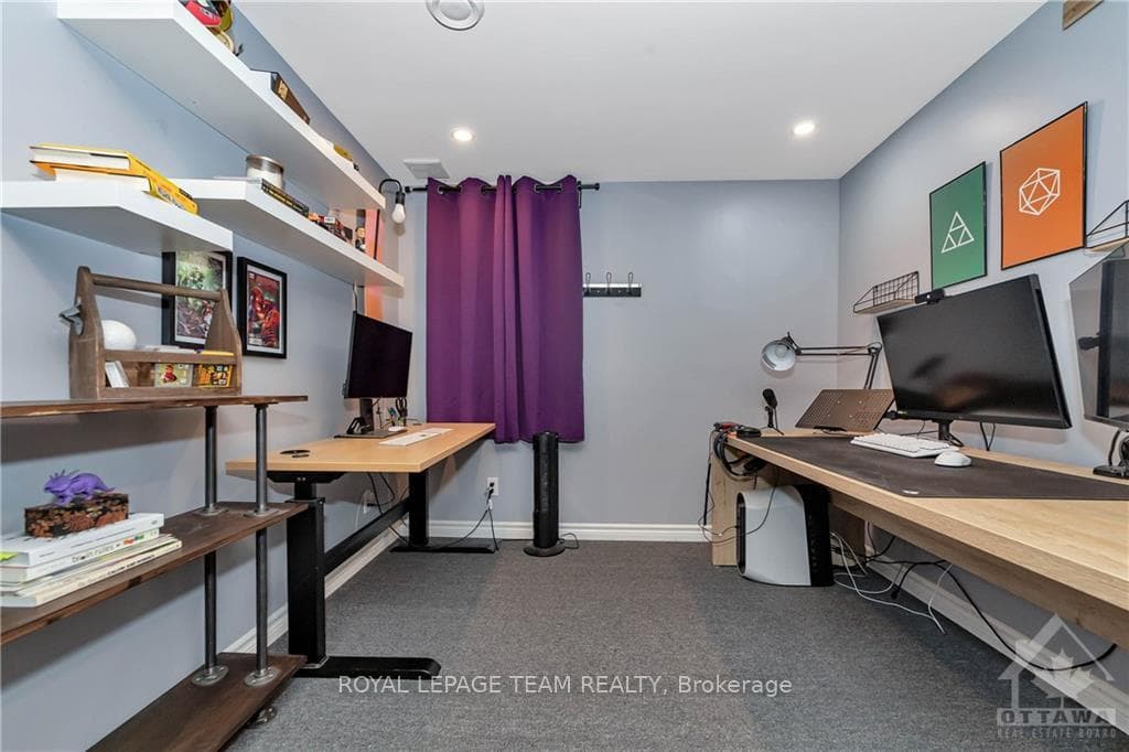 347 ROUNCEY Road photo 21