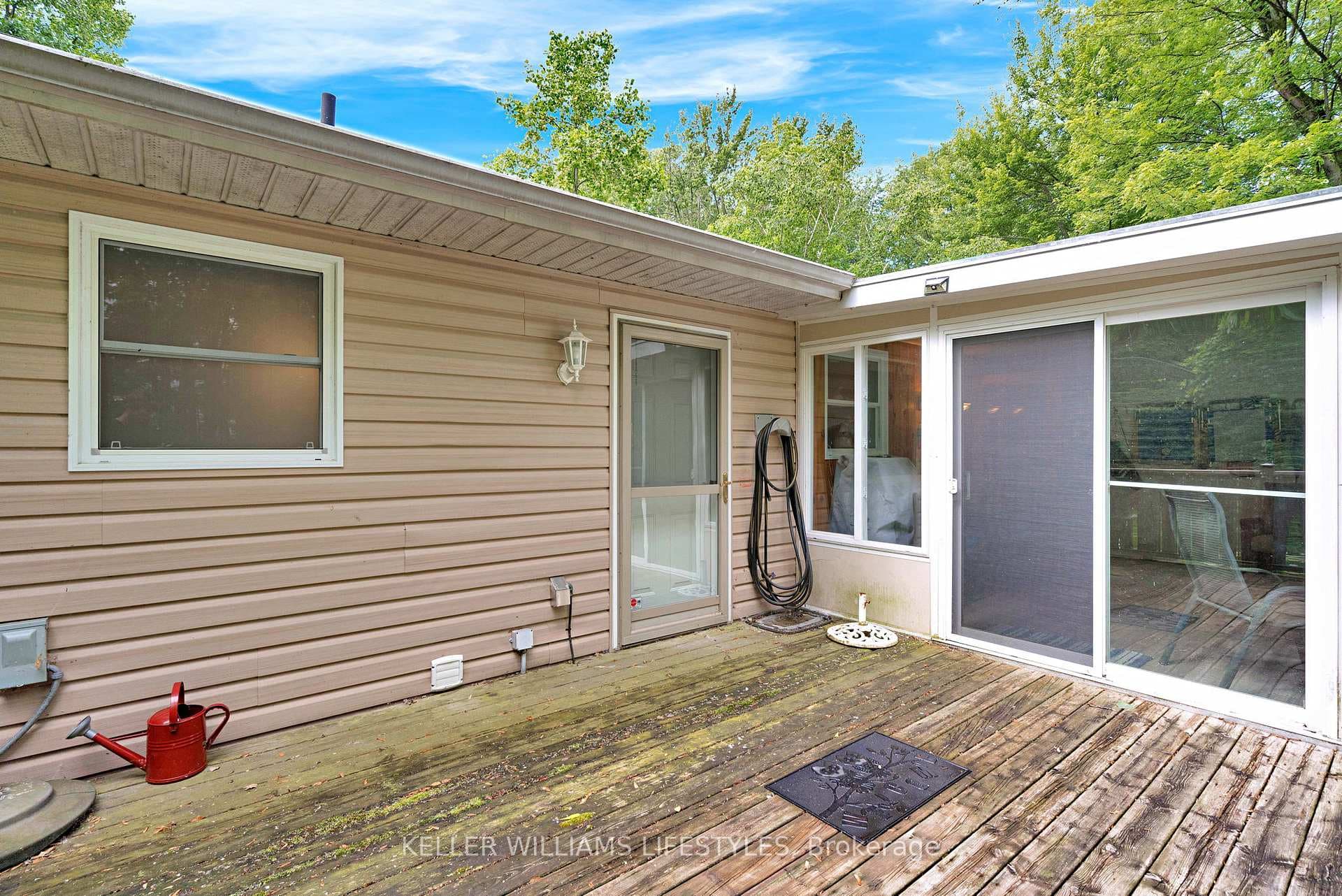 6238 London Road photo 32