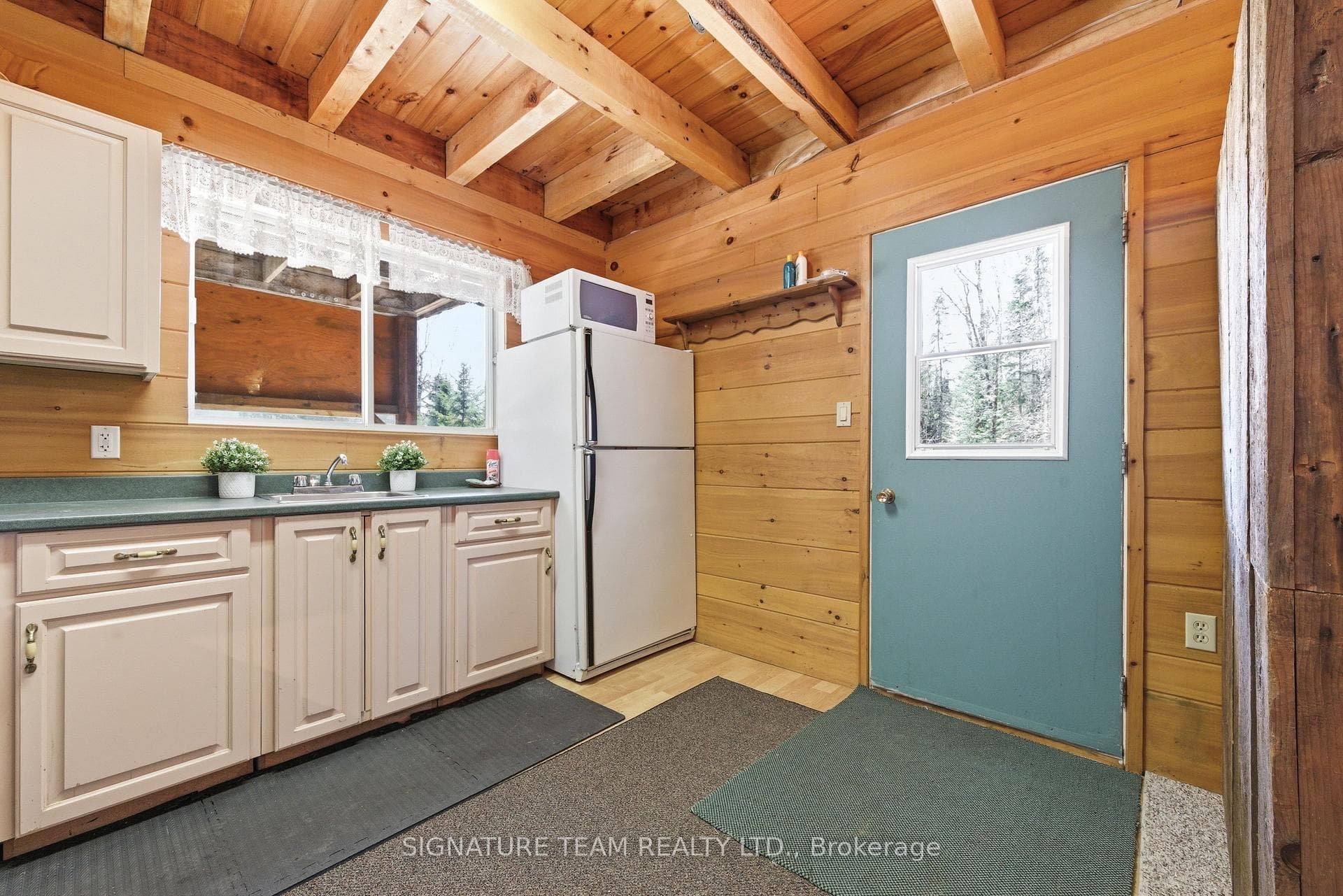 527 B Lorwell Lake Drive photo 12