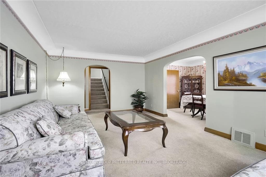 355 THIEL Street photo 6