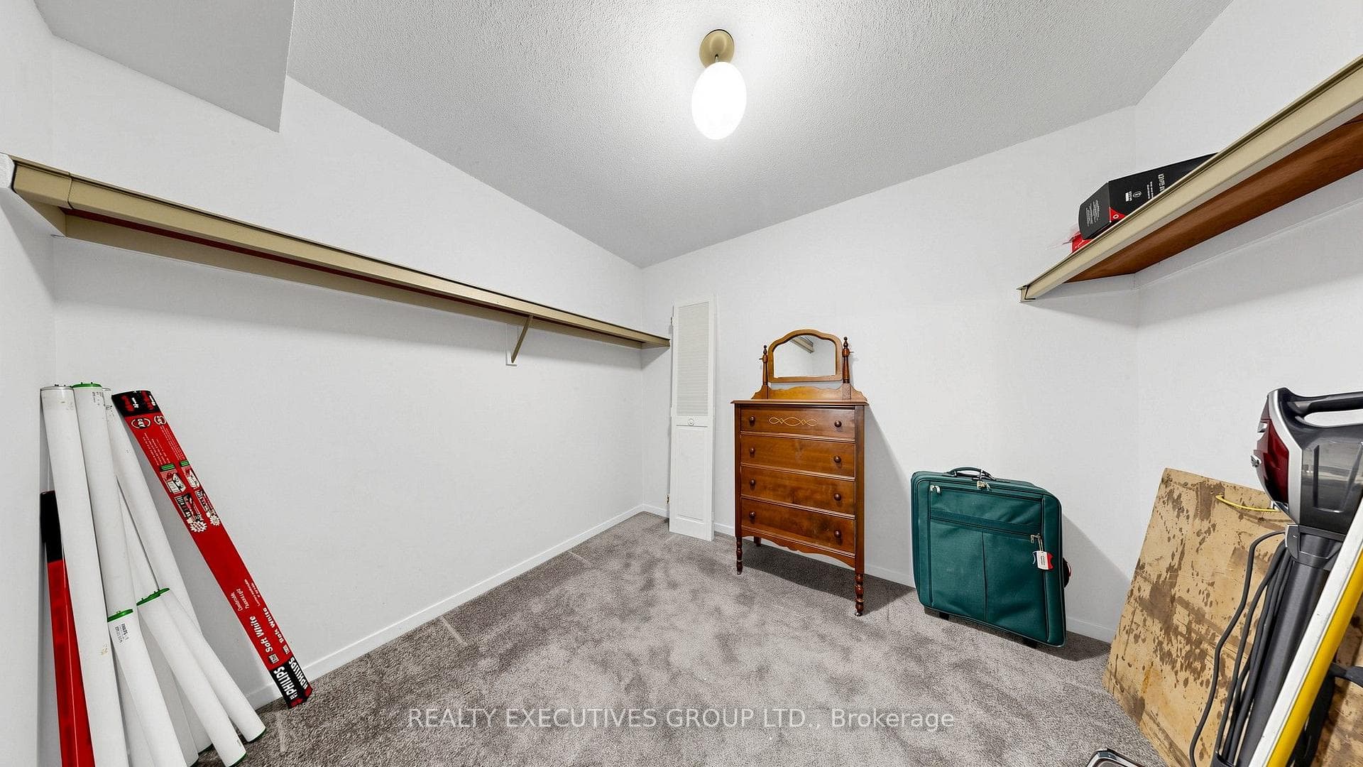 8111 Yonge Street Unit 206 photo 16
