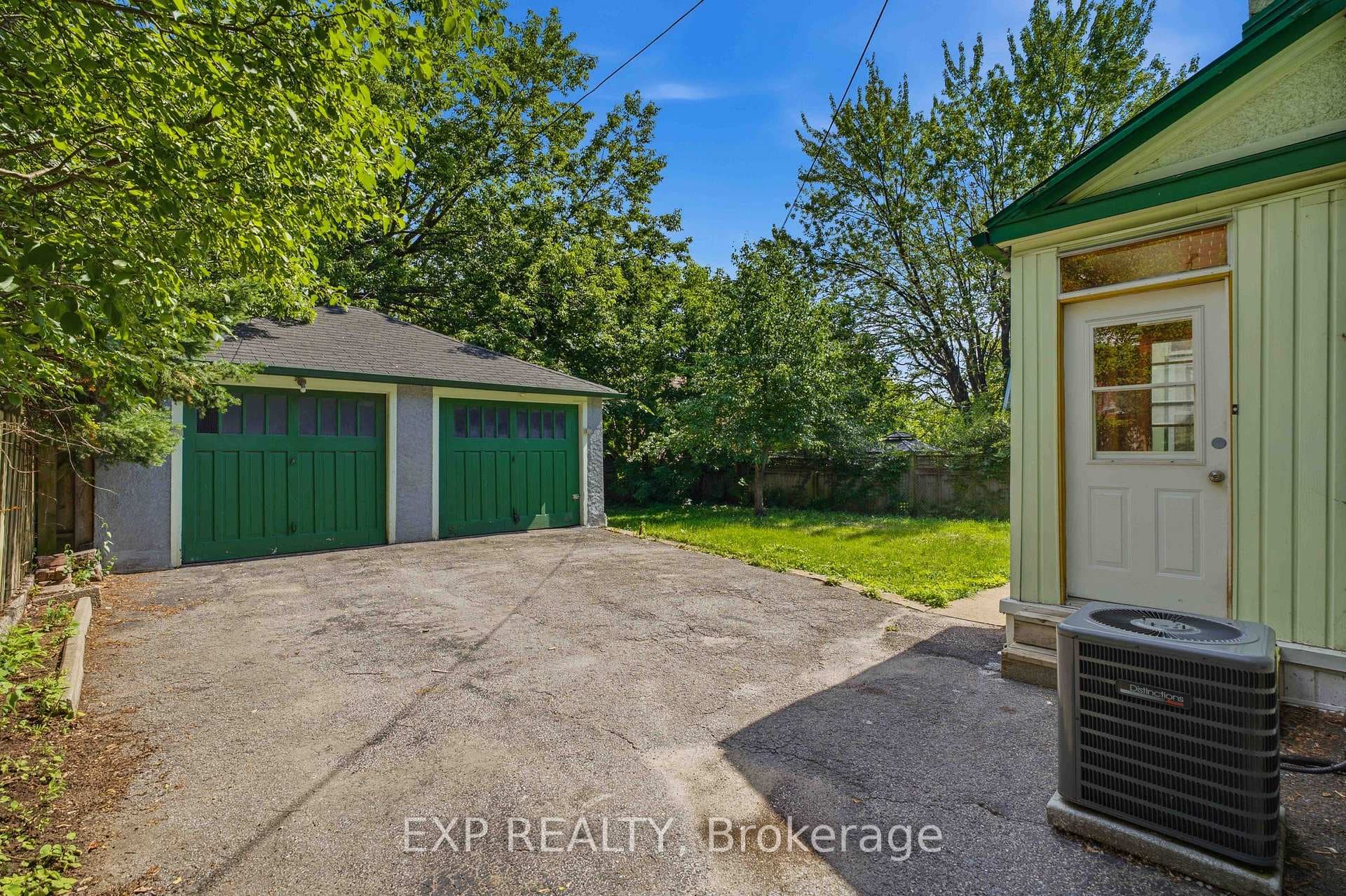 452 Sunnyside Avenue photo 31