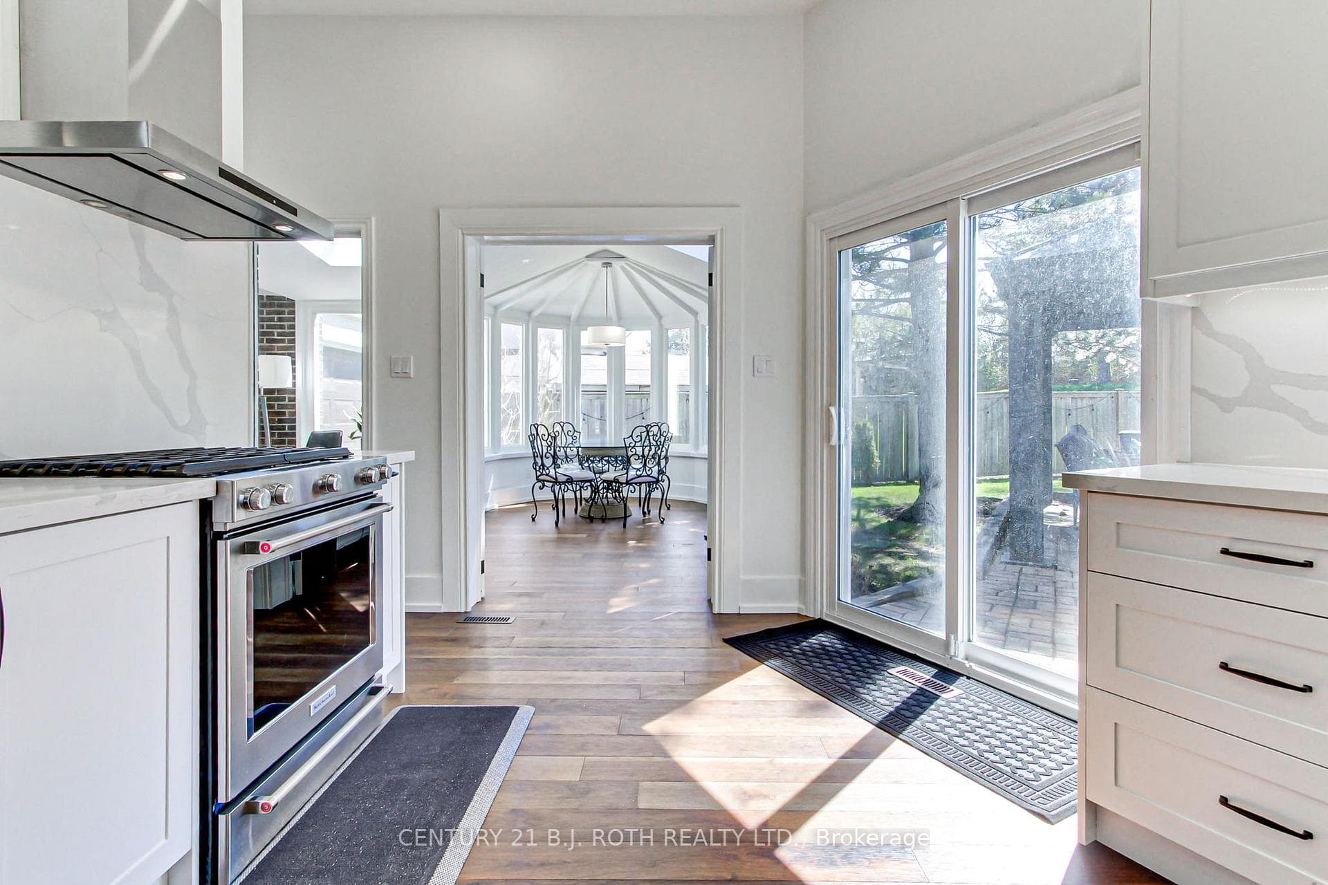 2931 Saint Malo Circle photo 9