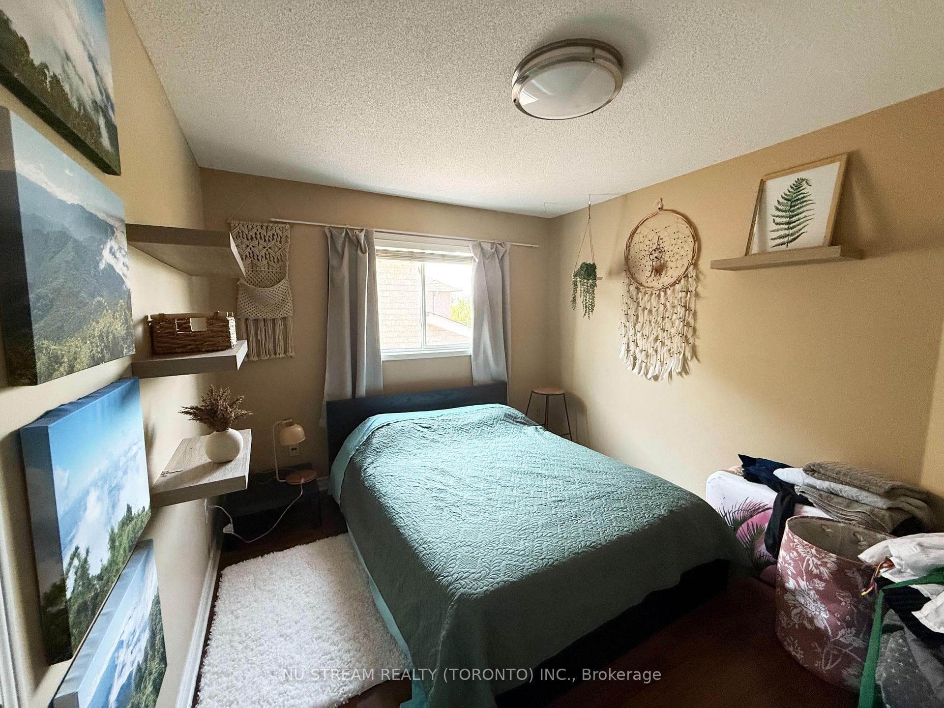 1081 Blueheron Boulevard photo 3