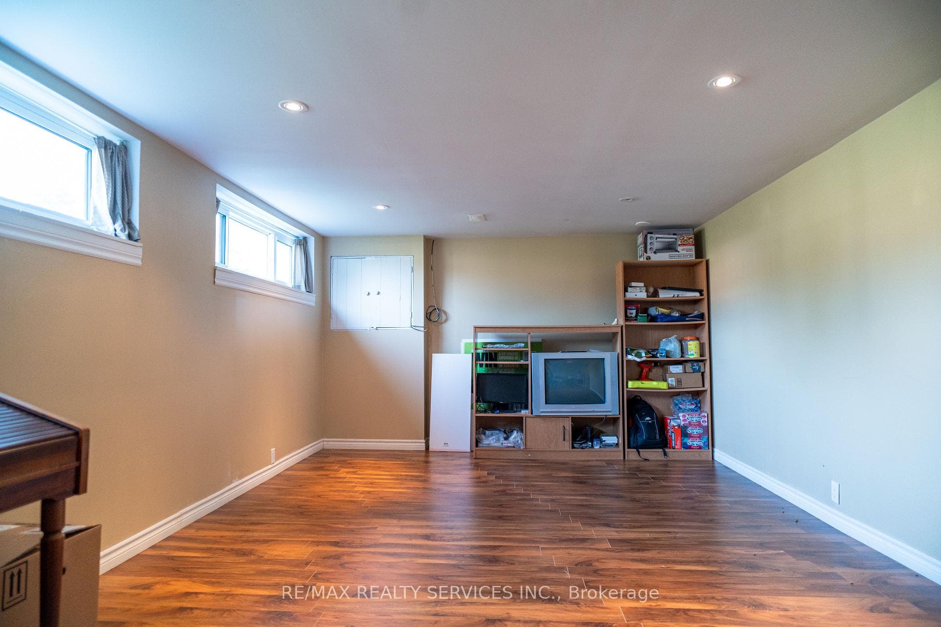 64 Milford Haven Drive photo 35