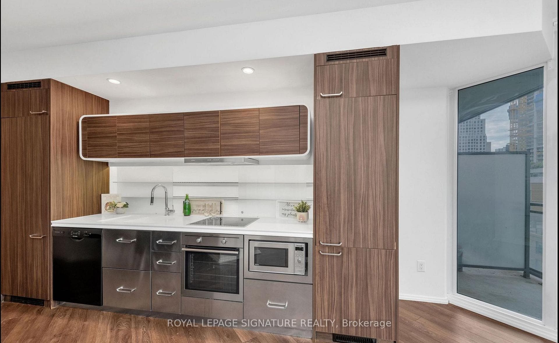 45 Charles Street Unit 809 photo 11