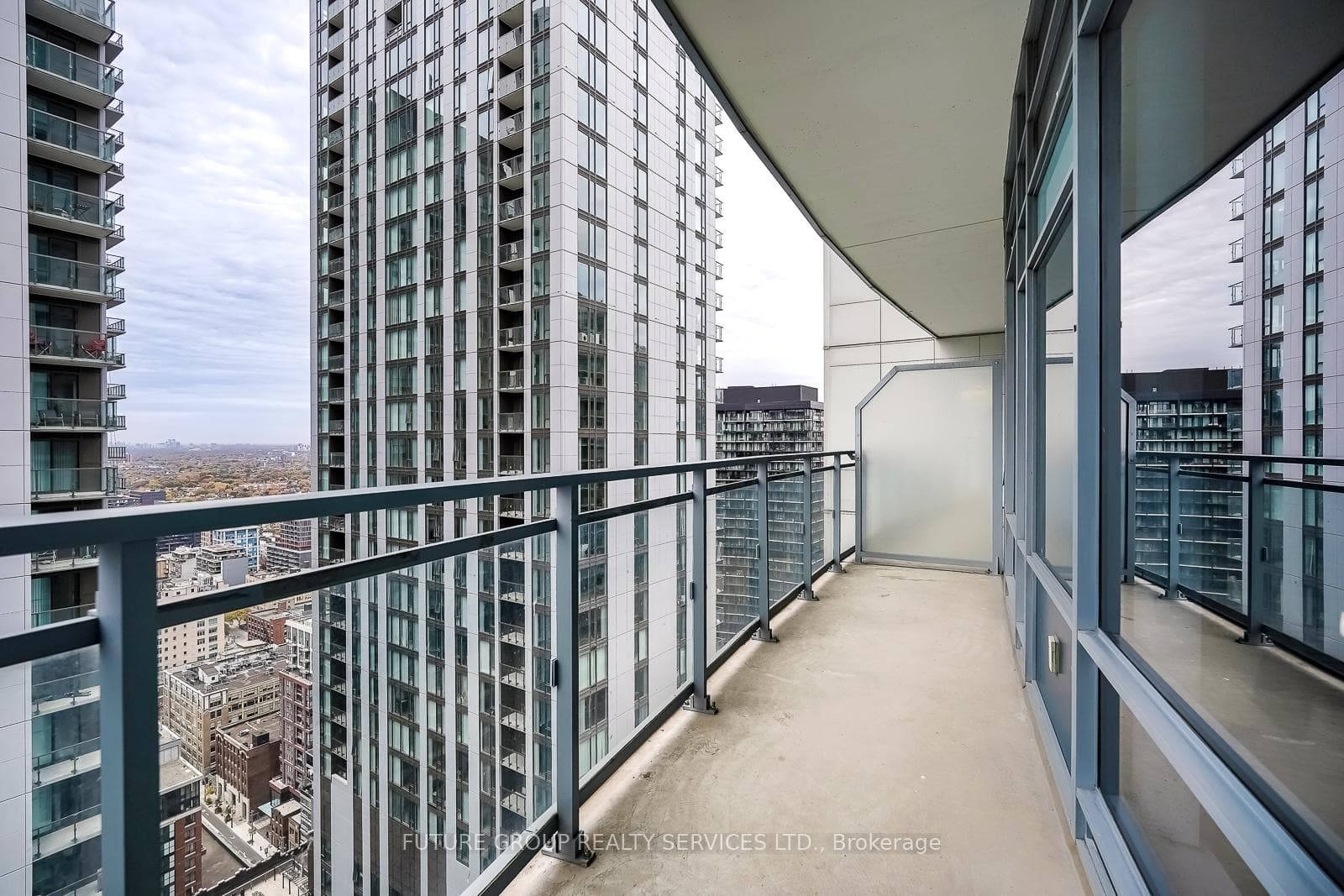 21 Widmer Street Unit 3412 photo 34