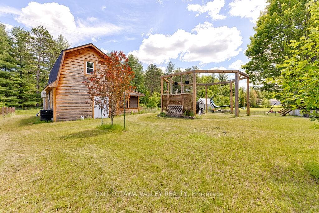 314 Carla Street photo 48