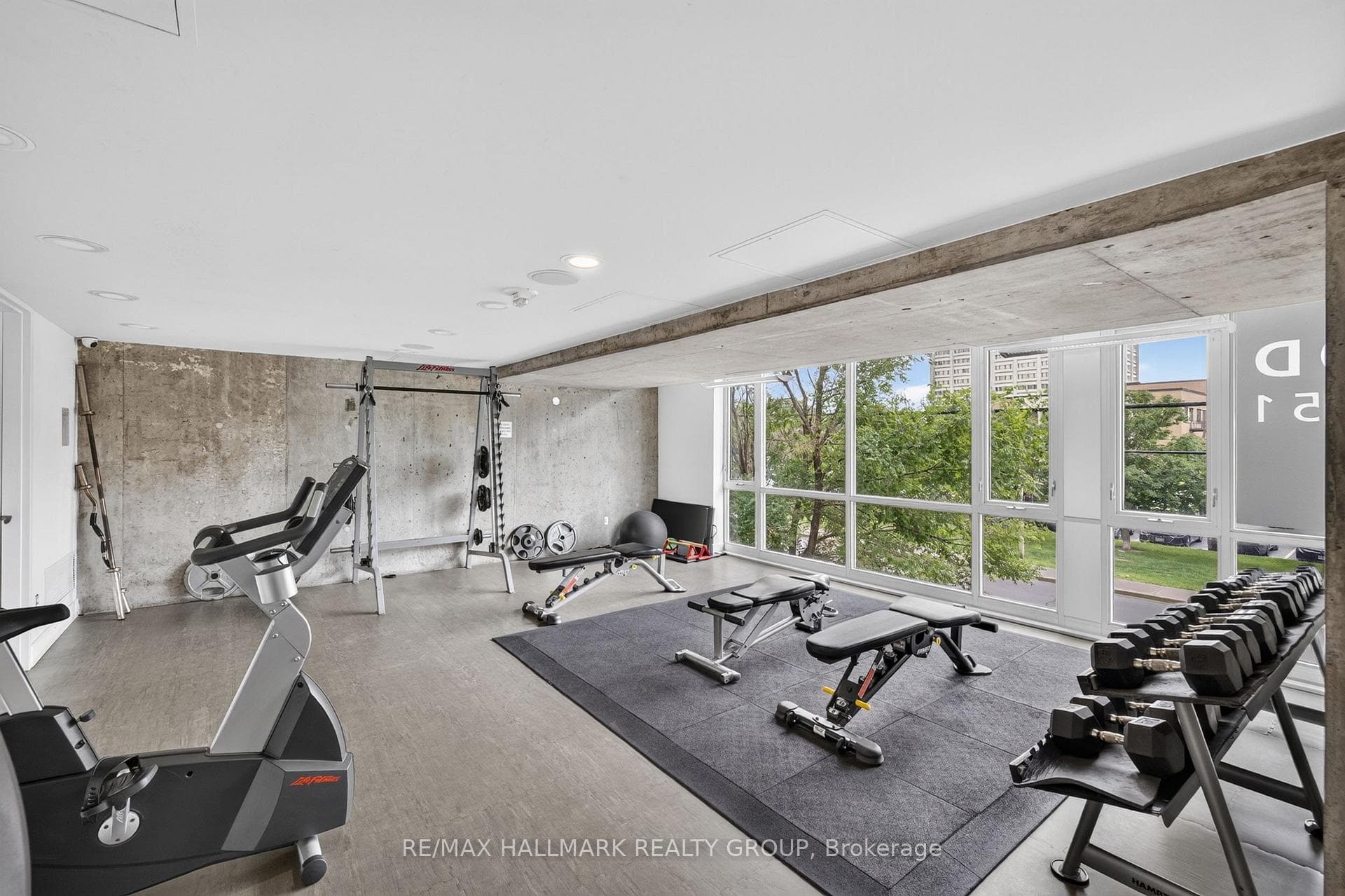 201 Parkdale Avenue Unit 807 photo 32