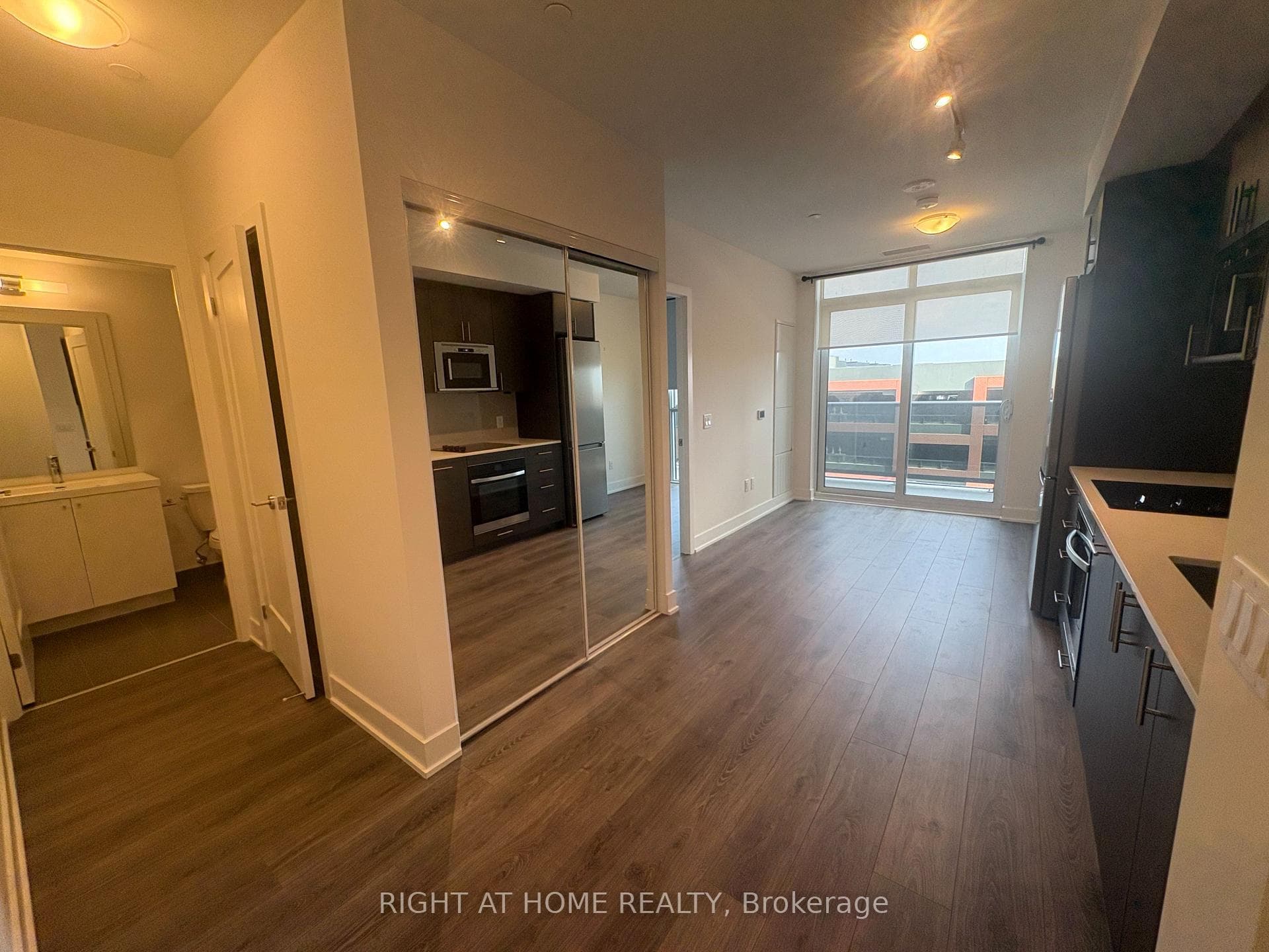 2545 Simcoe Street Unit 357 photo 5