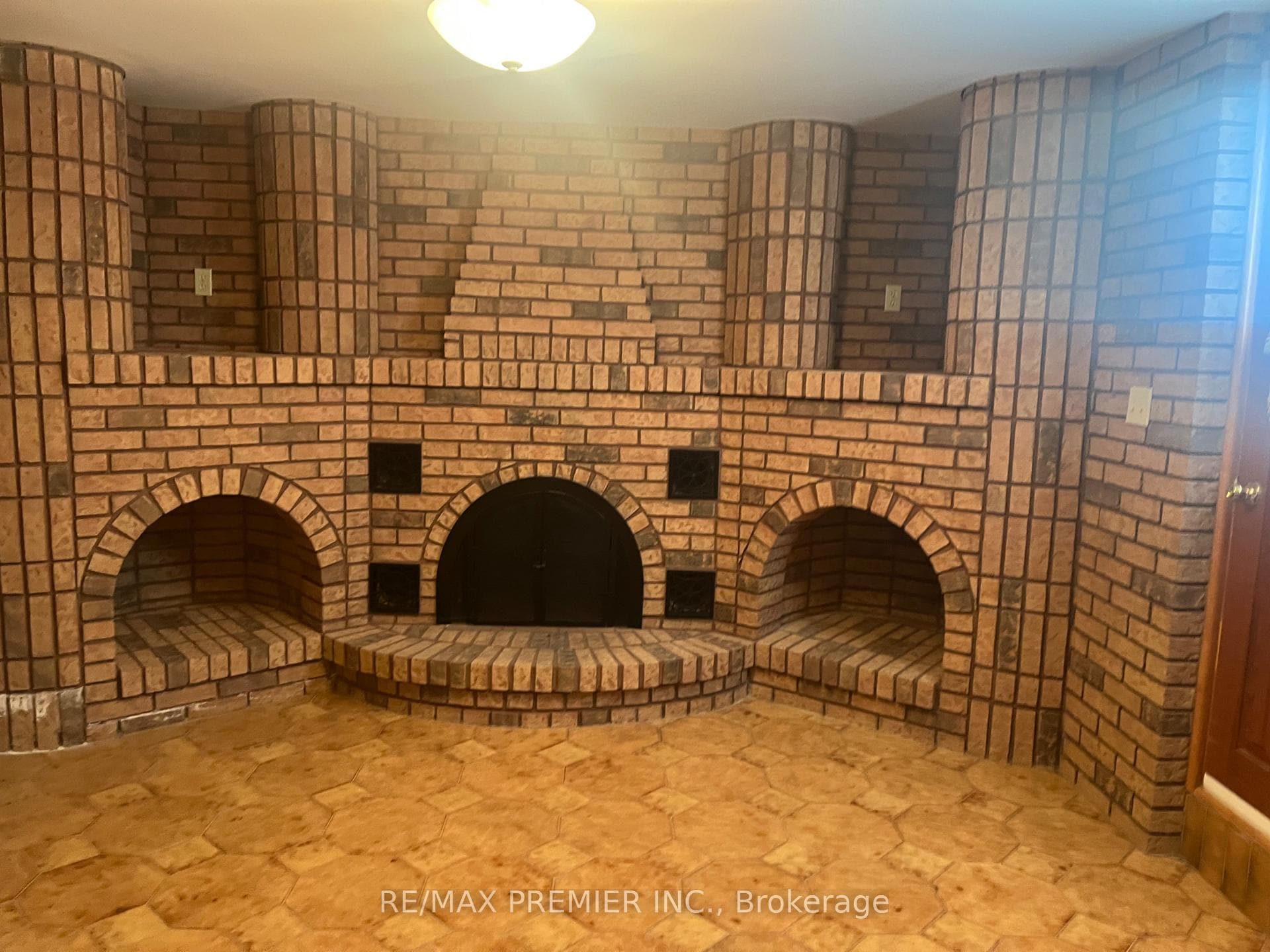 116 Jeanne Drive photo 4