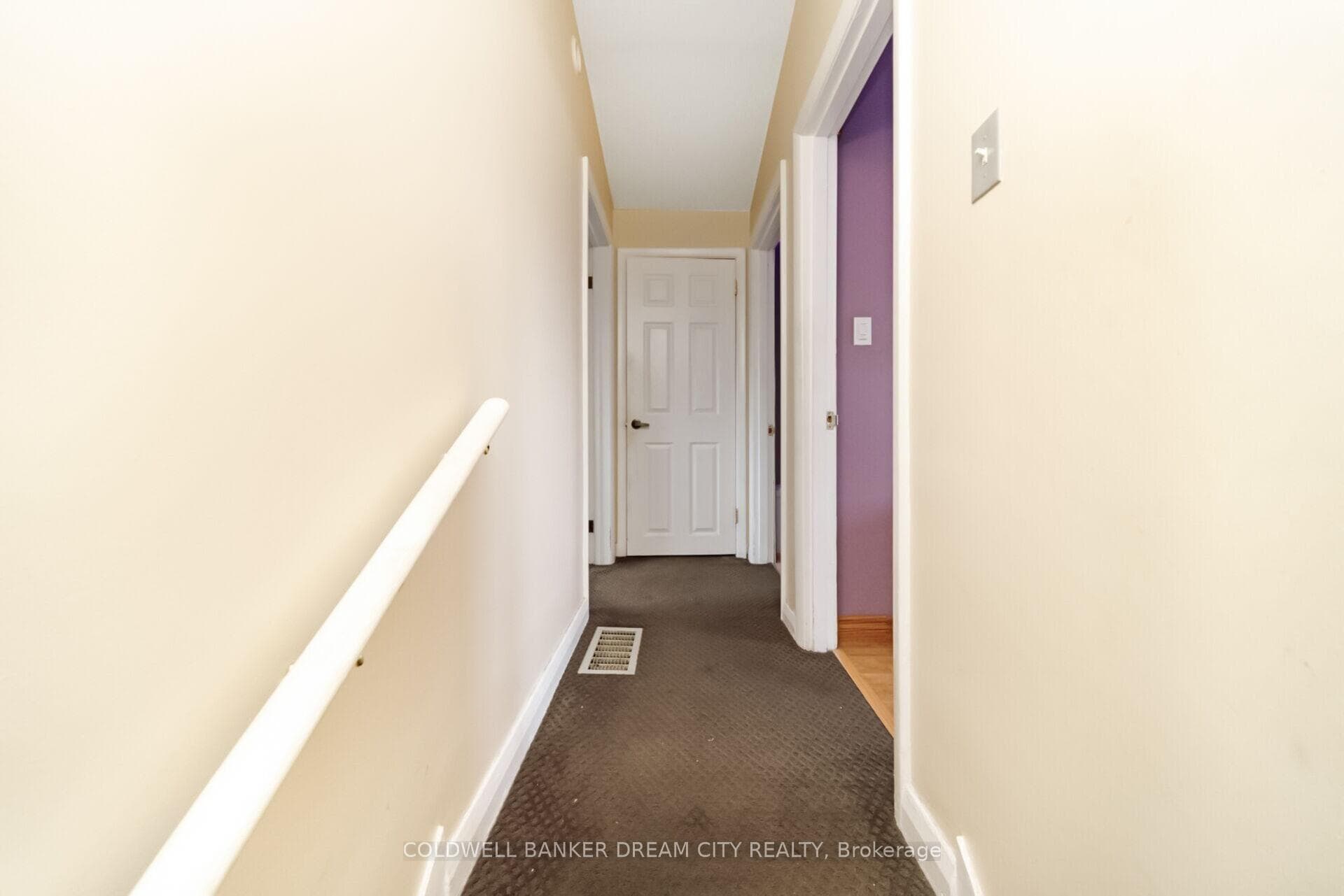39 Reid Avenue photo 19