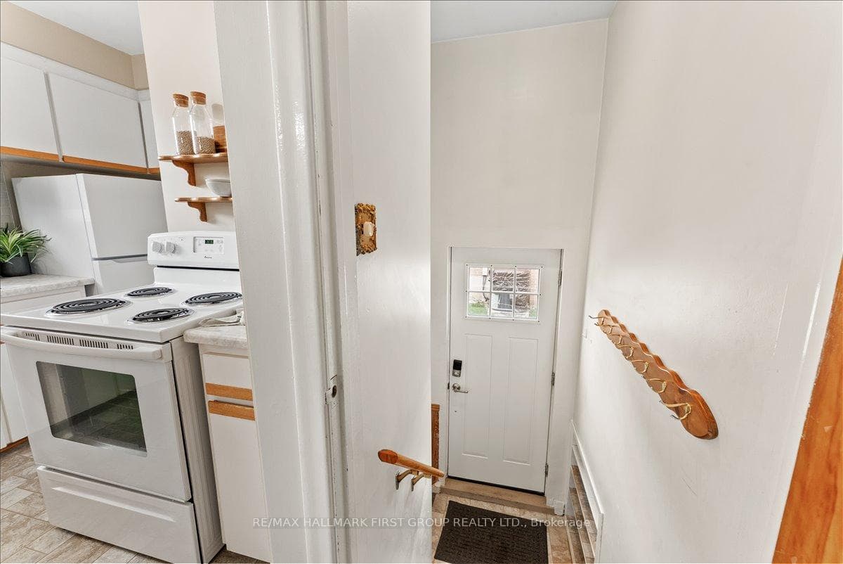 32 Linton Avenue photo 23