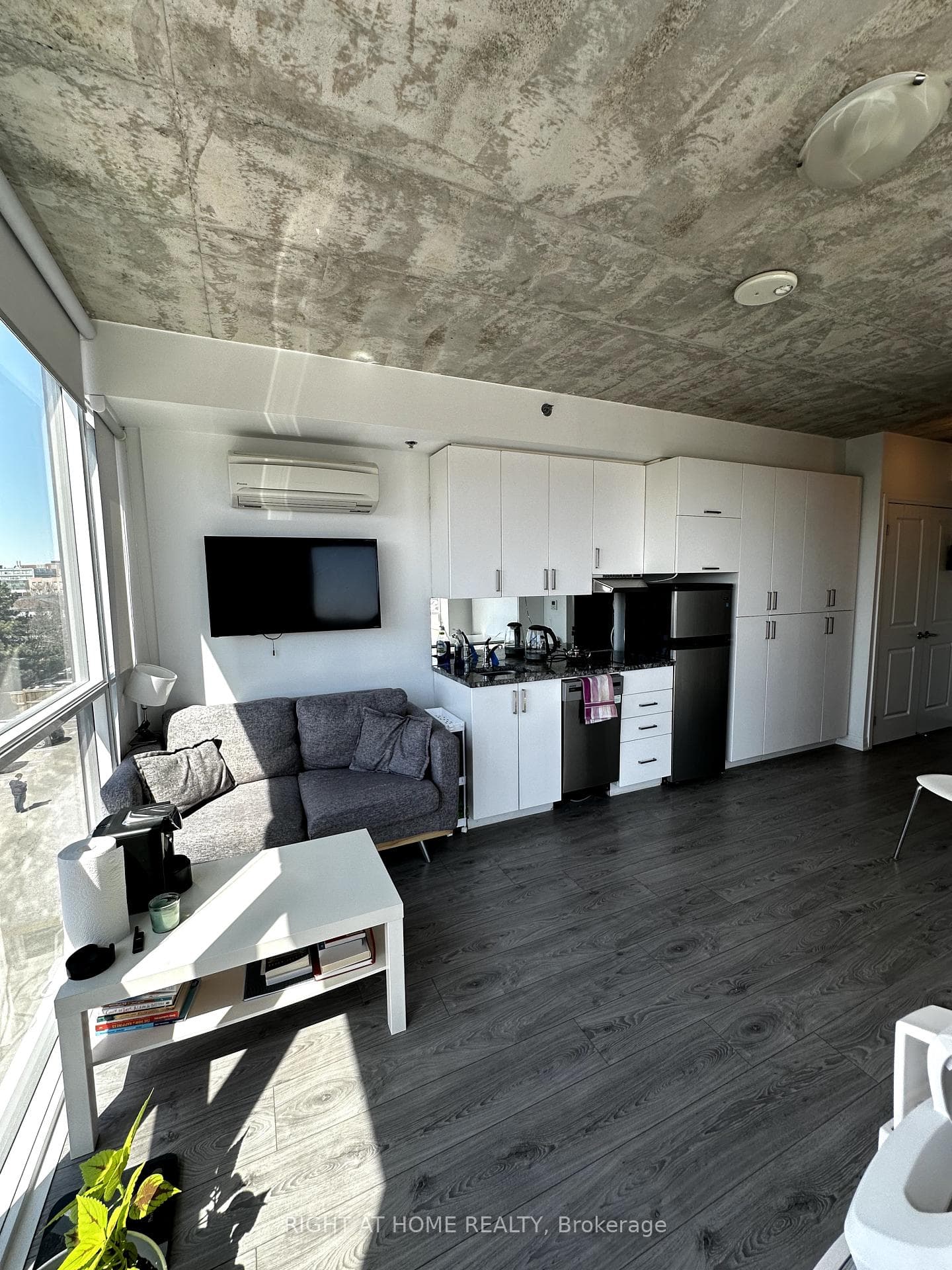 1900 simcoe Street Unit 308 photo 7