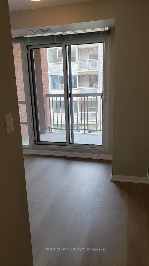 900 Mount Pleasant Road Unit 327 photo 11