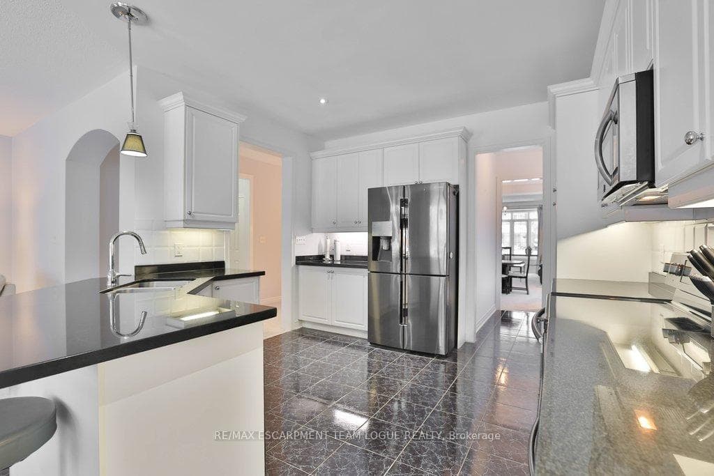 4184 Kane Crescent photo 11