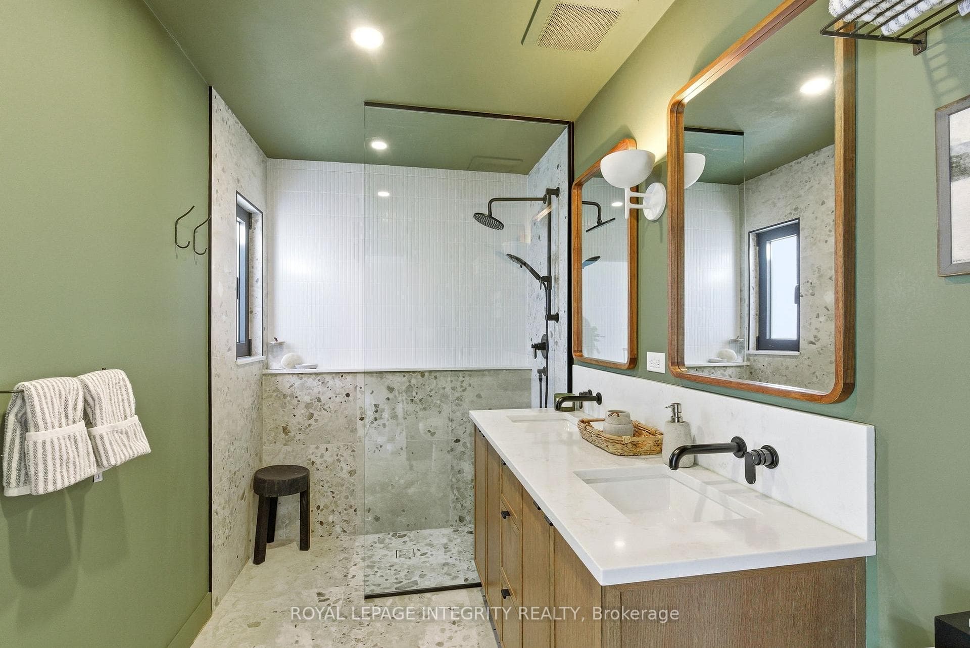 41 Stirling Avenue Unit D photo 34