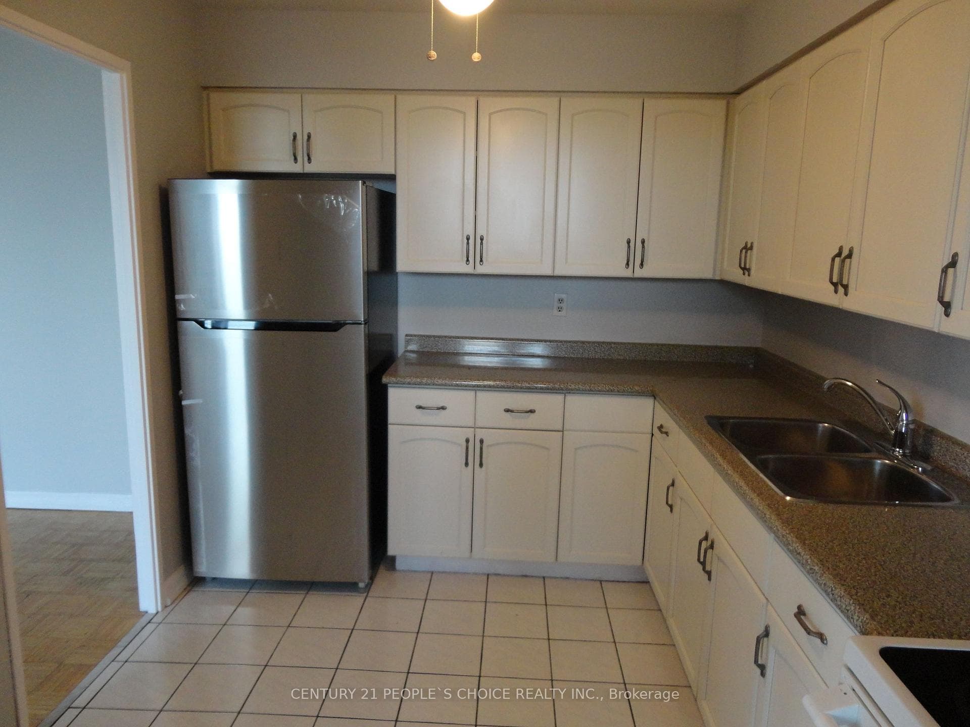 3533 Derry Road Unit 708 photo 9