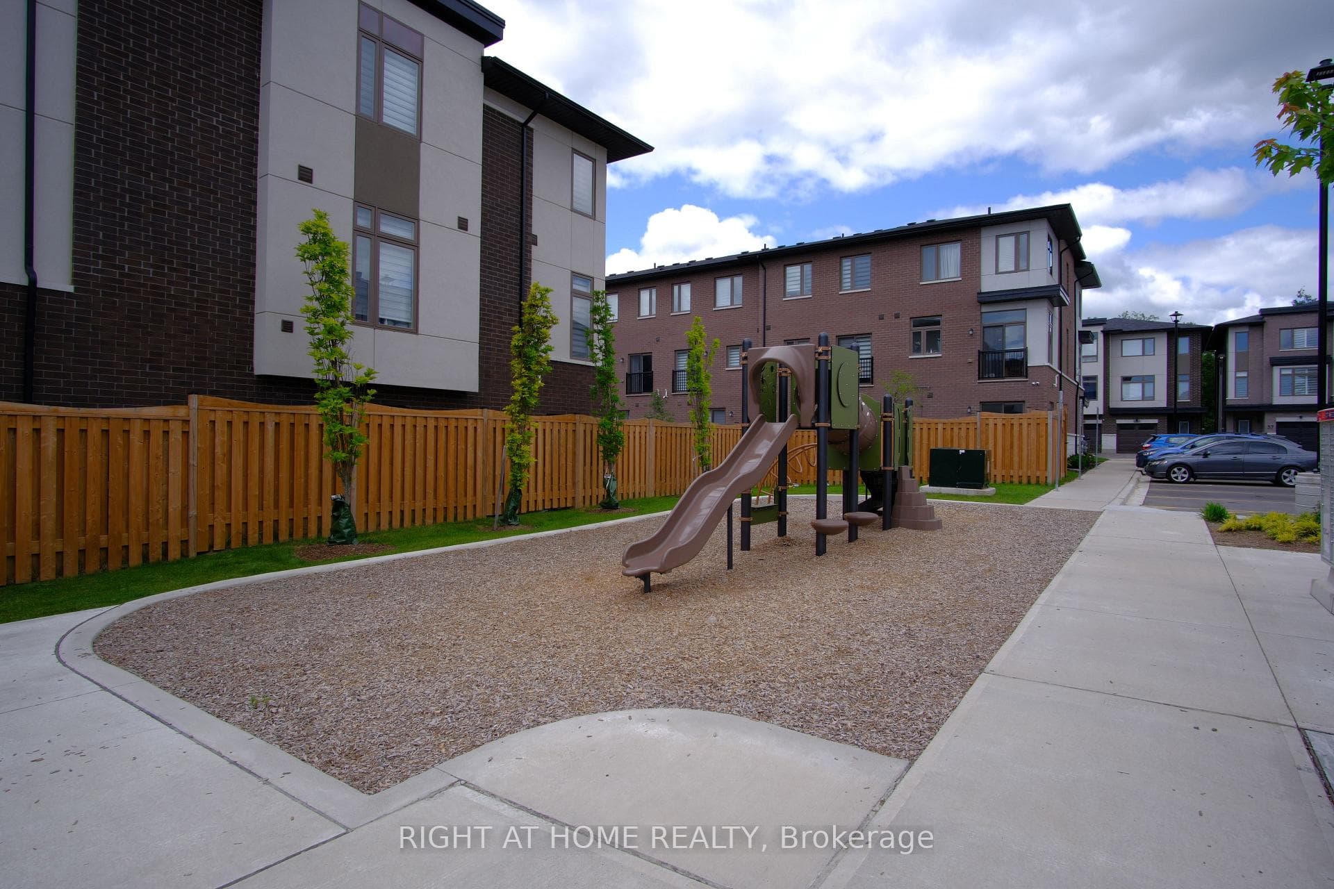 250 Finch Avenue Unit 602 photo 37