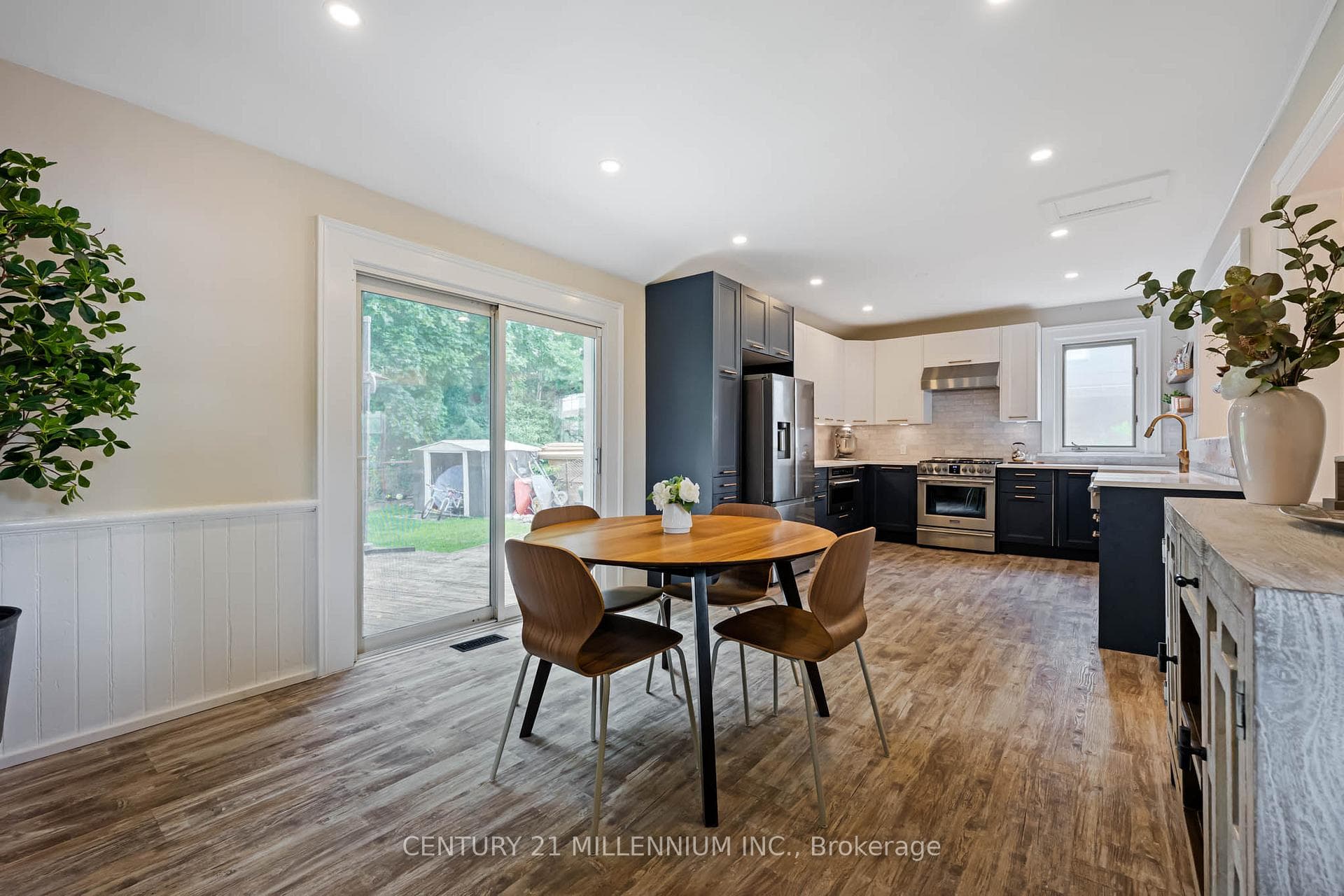 20 Alexander Street photo 12
