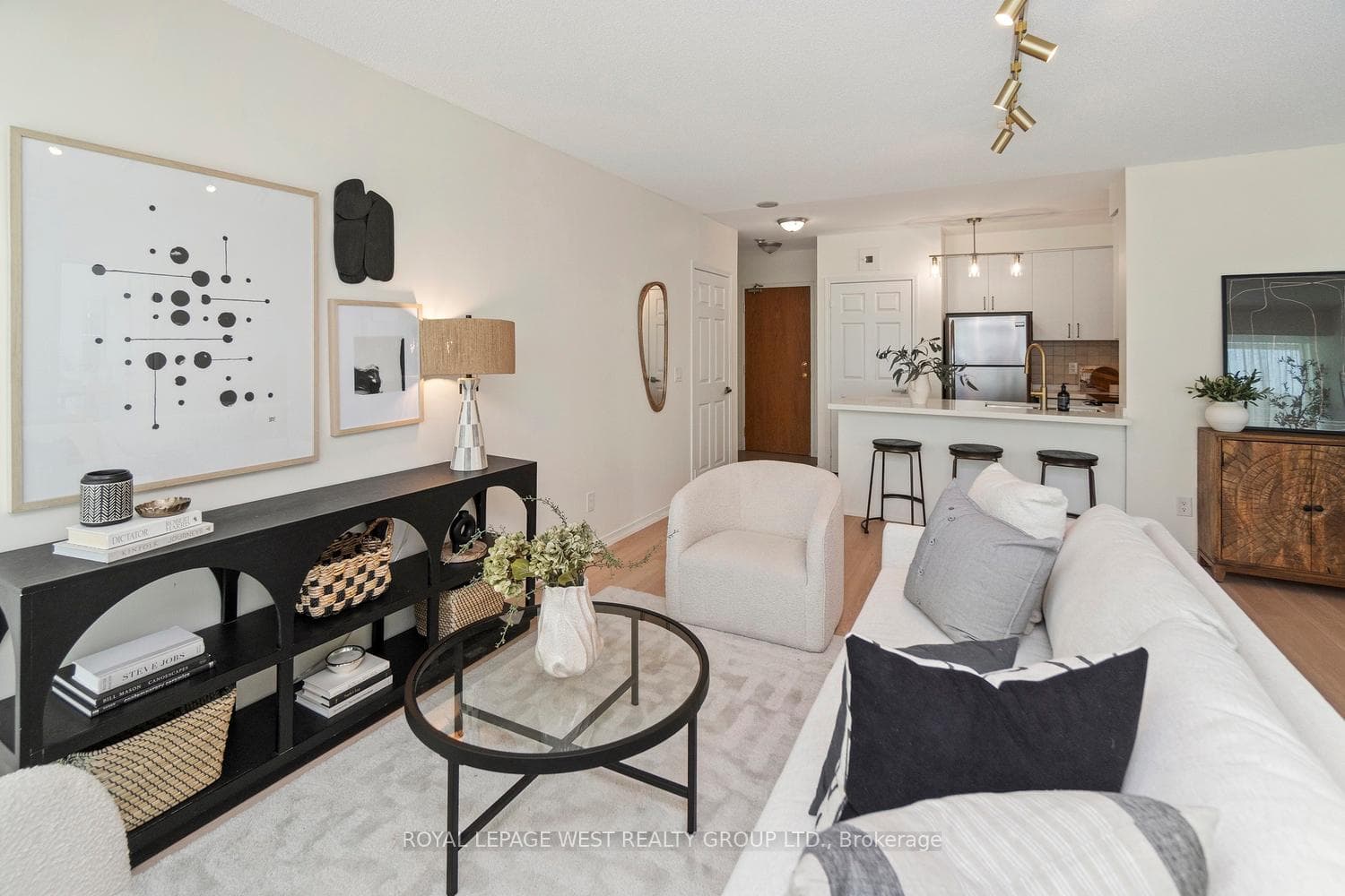 5508 Yonge Street Unit 202 photo 6