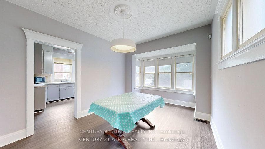 149 Adelaide Avenue photo 12