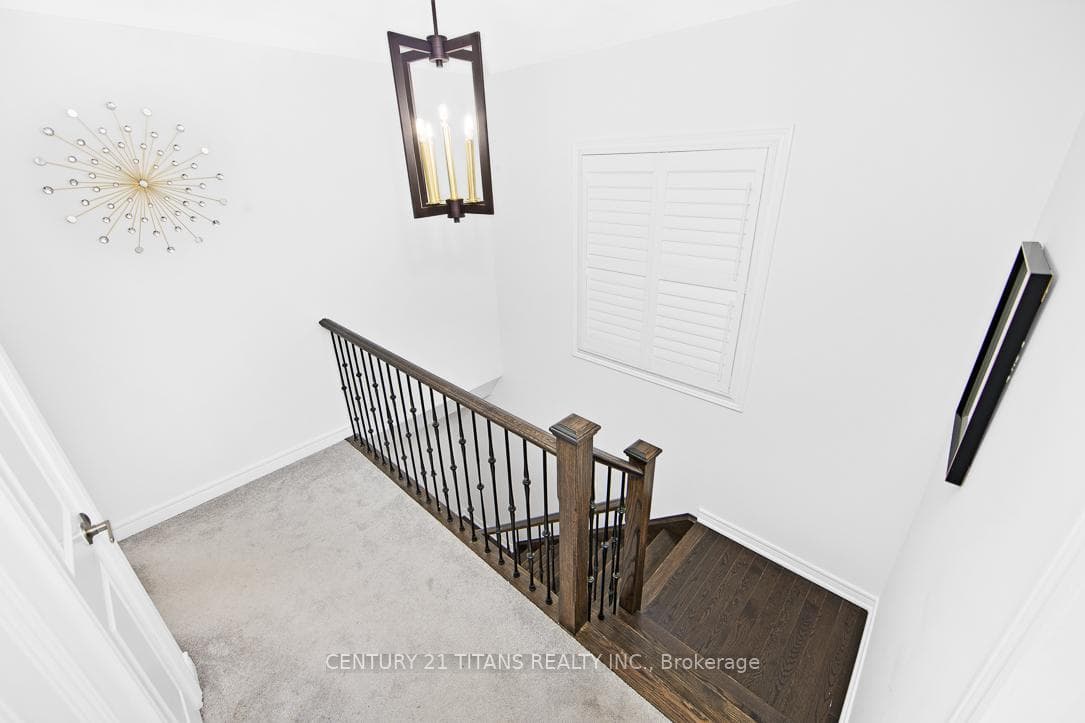 2423 Florentine Place photo 13