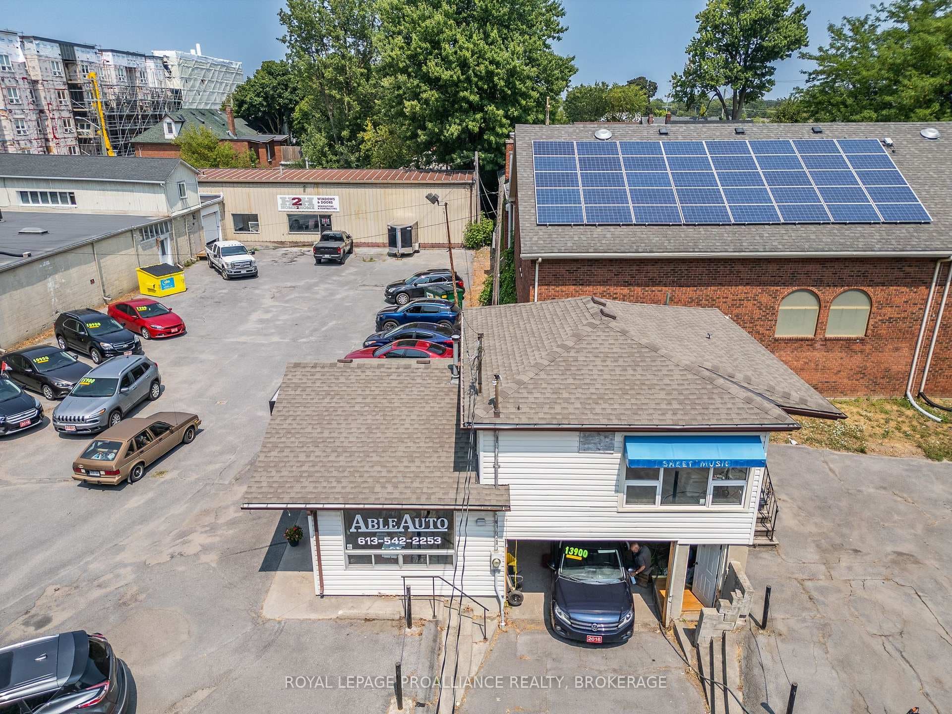 641 Princess Street photo 2