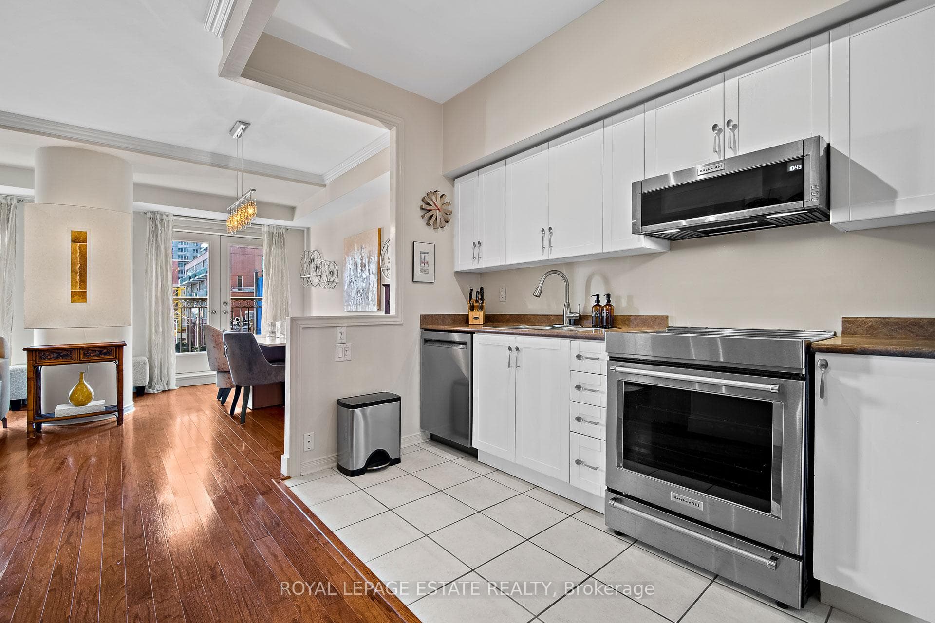 120 Lombard Street Unit 301 photo 8