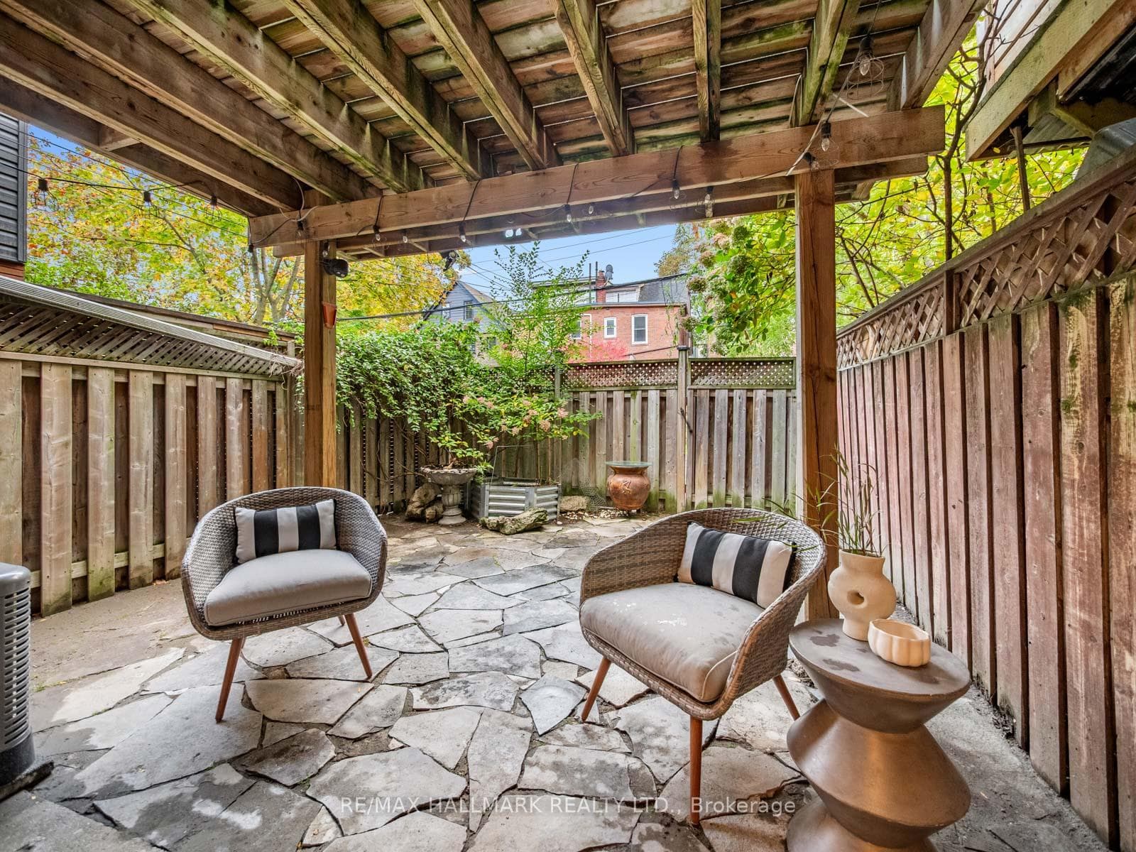 31 Tennis Crescent photo 43