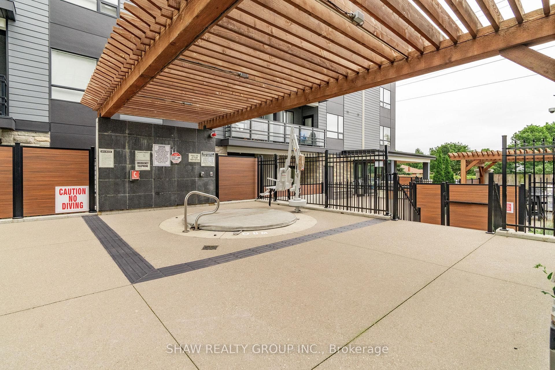 247 Northfield Drive Unit 601 photo 47