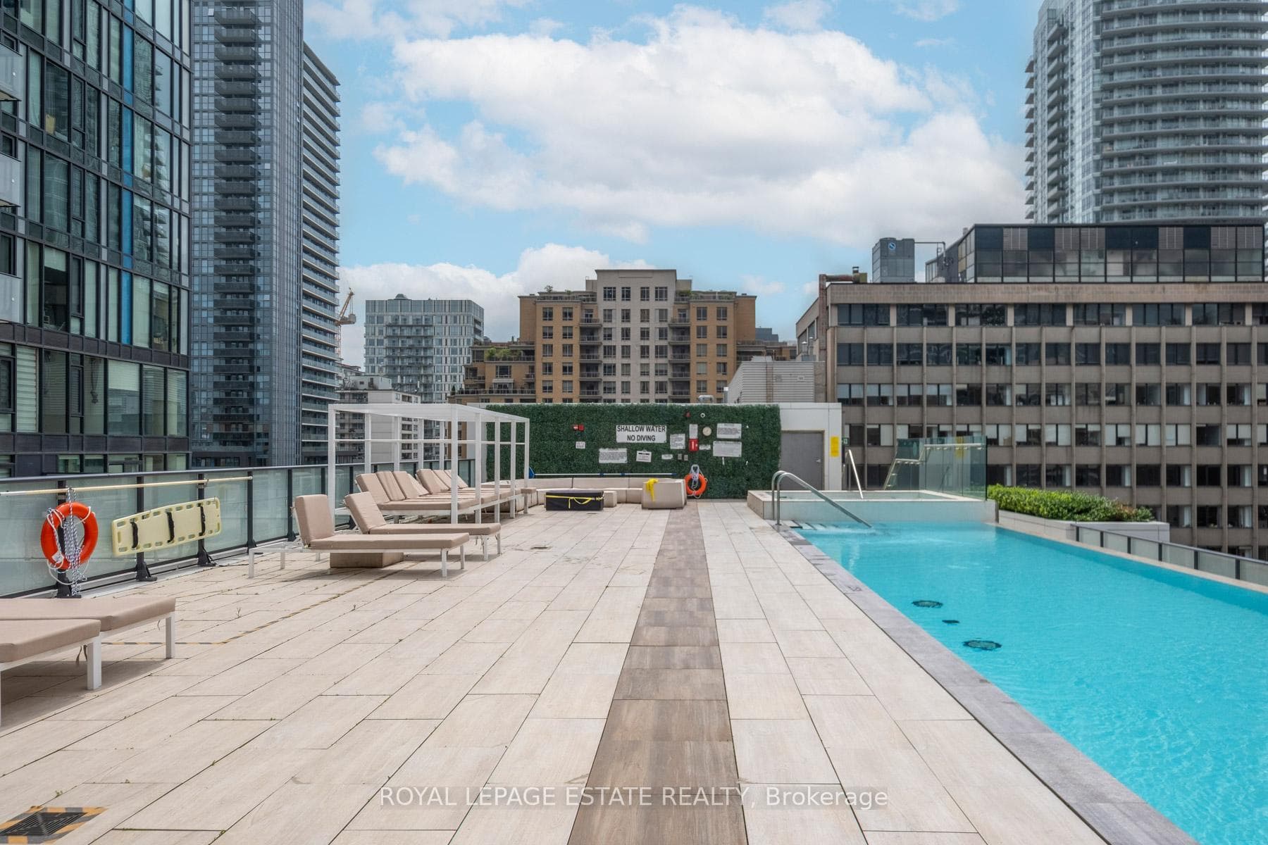 161 Roehampton Avenue Unit 2607 photo 20