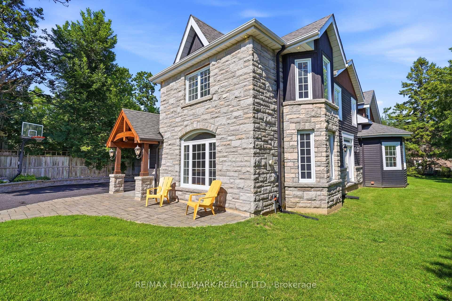 105 Duckworth Street photo 7