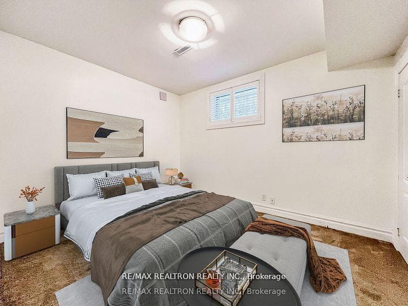 61 Arjay Crescent photo 34